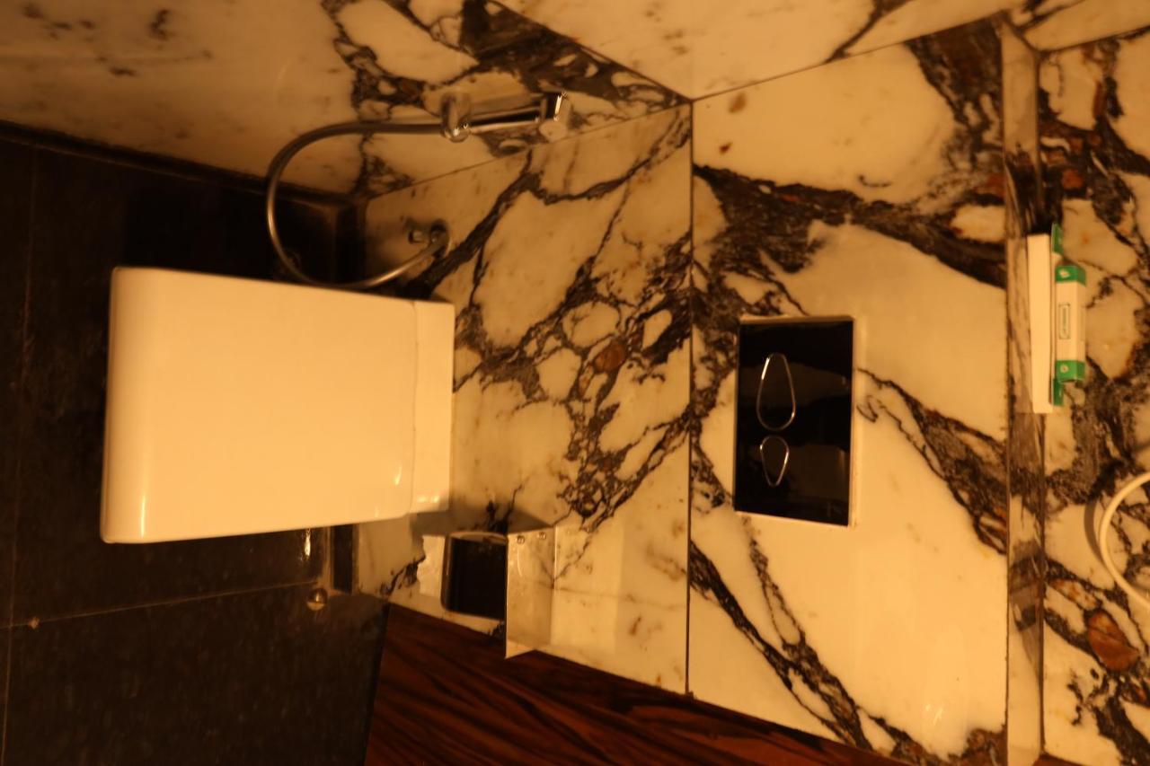 Vaabi Saabi Hotel 古尔冈 外观 照片